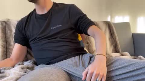 Snapshot of maxxxurbate chatting on 12.15.24 MaxXxurbate online show from 12.15.24