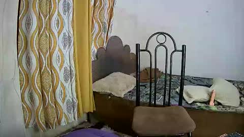 Snapshot of maxy_girl chatting on 12.01.25 MAXINE online show from 12.01.25