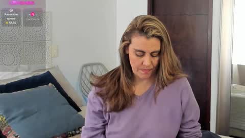 Snapshot of maxzy_star chatting on 10.14.25 Victoria online show from 10.14.25