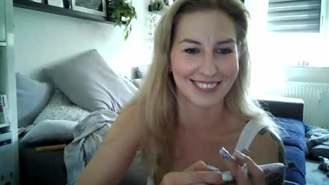 may4jay online show from 08.03.26