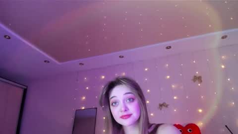 Snapshot of may_fl0wer chatting on 02.20.26 May Flower online show from 02.20.26