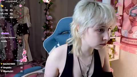 Snapshot of may_leaf chatting on 02.20.26 Mary online show from 02.20.26