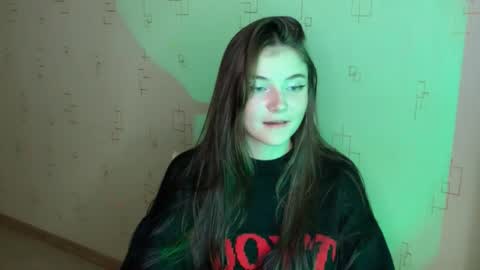 Snapshot of may_rollins chatting on 11.10.25 may online show from 11.10.25