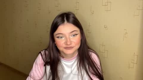 Snapshot of may_rollins chatting on 11.19.25 may online show from 11.19.25