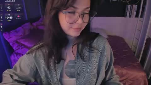 Snapshot of maya___muse chatting on 05.28.26 Maya online show from 05.28.26