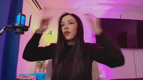 Snapshot of maya_blue_ chatting on 05.21.26 Maya online show from 05.21.26