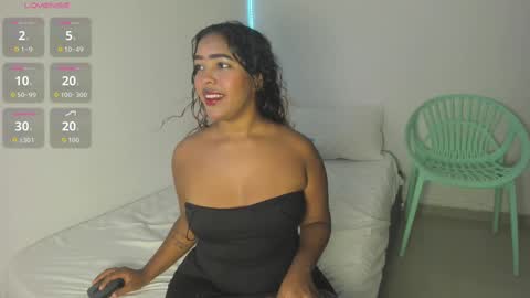 Snapshot of maya_graham_ chatting on 09.22.25 Maya online show from 09.22.25