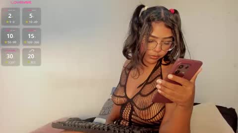 Snapshot of maya_graham_ chatting on 07.14.26 Maya online show from 07.14.26