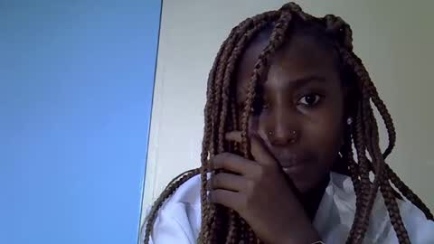 Snapshot of maya_melody chatting on 02.14.26 maya_melody online show from 02.14.26
