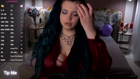 Maya Mils online show from 10.29.25