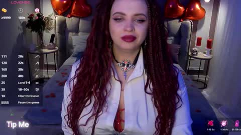 Maya Mils online show from 02.09.26