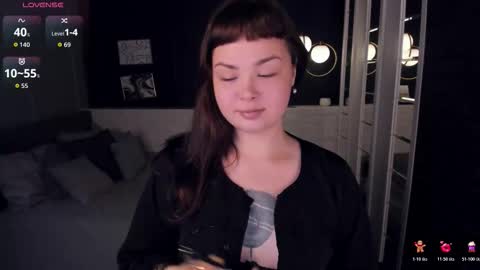 Woman online show from 11.12.25