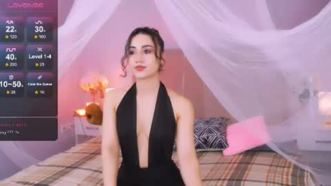 Snapshot of maya_rogerss chatting on 06.11.26 Maya online show from 06.11.26