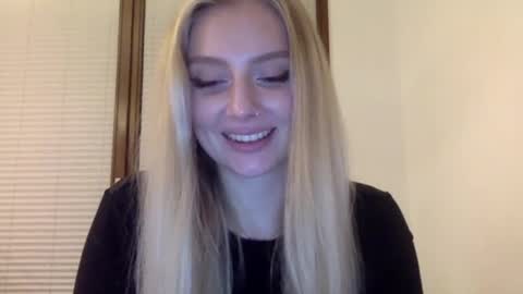 Snapshot of mayaflirt chatting on 05.14.26 mayaflirt online show from 05.14.26