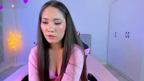 Mia online show from 03.05.26