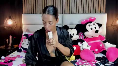 Nicolle Ruselle   Hello my lovely  schedule for great fun from  630 am and end 800 pm Colombian time I wait for you online show from 02.09.25