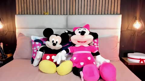 Nicolle Ruselle   Hello my lovely  schedule for great fun from  630 am and end 800 pm Colombian time I wait for you online show from 02.22.25