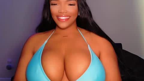 Snapshot of maybabi chatting on 05.19.26 MayBabi online show from 05.19.26