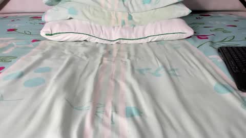 Snapshot of maybelline_666 chatting on 11.24.25 Maybelline69 online show from 11.24.25