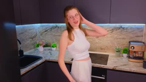 Mia online show from 02.12.25