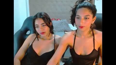 Snapshot of maydivaxox chatting on 03.01.25 MAYA online show from 03.01.25