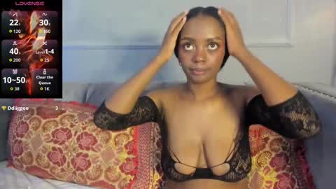 Snapshot of mayevanss chatting on 10.25.25 mayevanss online show from 10.25.25