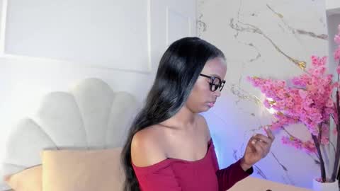 Snapshot of mayevanss chatting on 11.15.25 mayevanss online show from 11.15.25