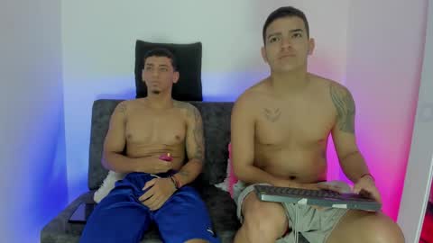 Snapshot of maykel_and_mike chatting on 10.18.25 maykel_and_mike online show from 10.18.25