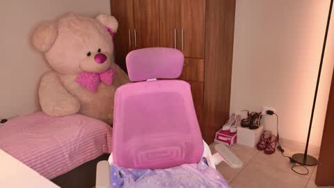 may online show from 04.11.26