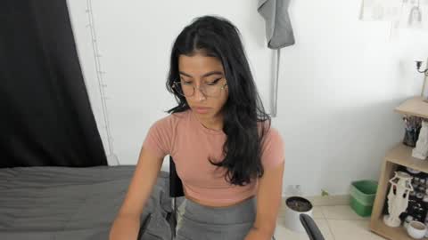 mazikeen_18 online show from 12.24.24
