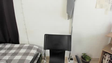 mazikeen_18 online show from 02.04.25