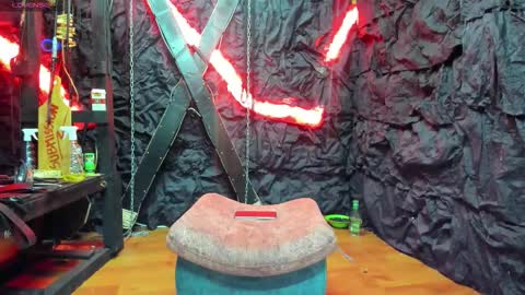 Snapshot of mazmorra_punishmentbdsm chatting on 03.01.26 mazmorra_punishmentbdsm online show from 03.01.26