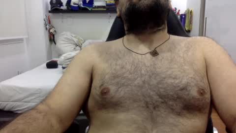 Snapshot of mbotve chatting on 07.13.26 VzlaMan online show from 07.13.26