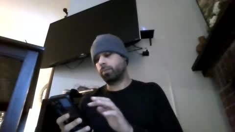 Snapshot of mcbuster11 chatting on 01.28.25 mcbuster11 online show from 01.28.25