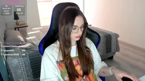 Snapshot of mcfly_11 chatting on 02.09.25 mcfly_11 online show from 02.09.25