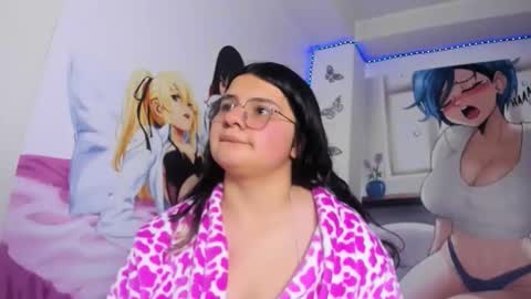 mackenna av online show from 10.25.25