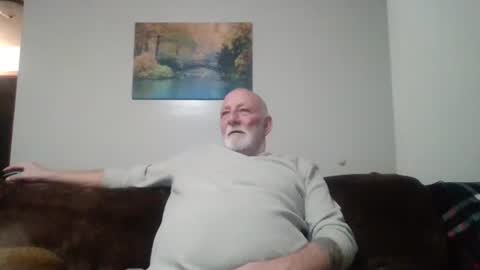 Snapshot of mdane99 chatting on 12.31.24 mdane99 online show from 12.31.24