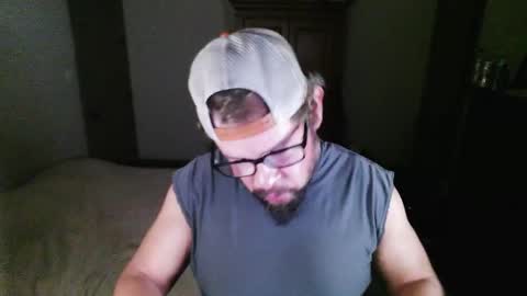 Snapshot of mdfernandez chatting on 03.03.26 markus bizarrkus online show from 03.03.26