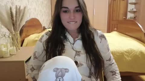 Snapshot of me_lissa_sun chatting on 02.09.25 Melissa online show from 02.09.25