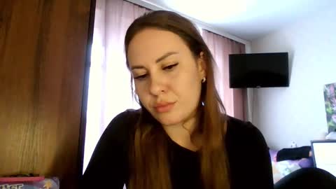 Snapshot of meadoweyes_ chatting on 09.29.25 meadoweyes_ online show from 09.29.25