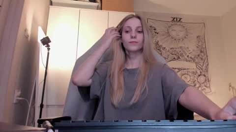 Anna online show from 03.24.26