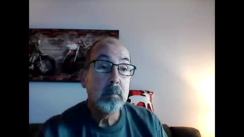 Snapshot of meathome3 chatting on 12.31.24 me at home online show from 12.31.24