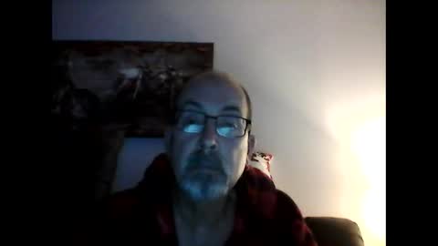 Snapshot of meathome3 chatting on 01.02.25 me at home online show from 01.02.25
