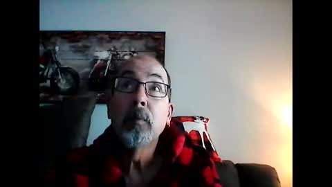 Snapshot of meathome3 chatting on 01.04.25 me at home online show from 01.04.25