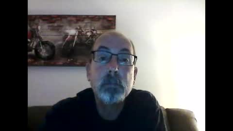 Snapshot of meathome3 chatting on 01.08.25 me at home online show from 01.08.25