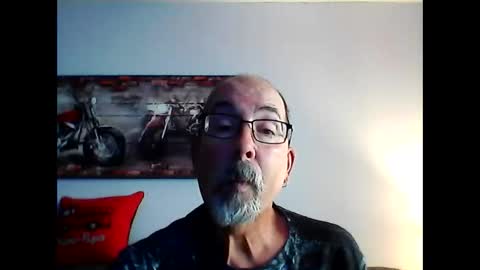 Snapshot of meathome3 chatting on 10.18.25 me at home online show from 10.18.25