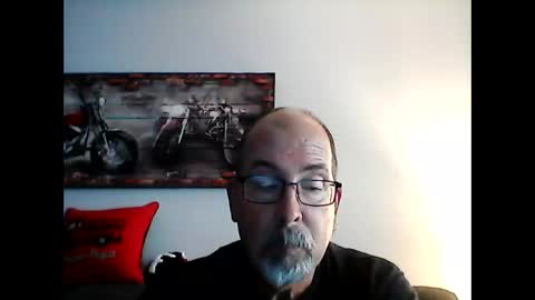 Snapshot of meathome3 chatting on 10.19.25 me at home online show from 10.19.25