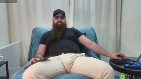 Snapshot of meaty_roll chatting on 01.29.25 Meaty Roll online show from 01.29.25