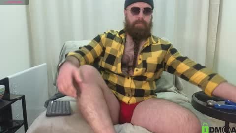 Snapshot of meaty_roll chatting on 02.01.25 Meaty Roll online show from 02.01.25