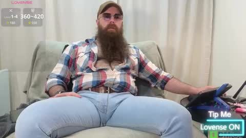 Snapshot of meaty_roll chatting on 02.26.25 Meaty Roll online show from 02.26.25